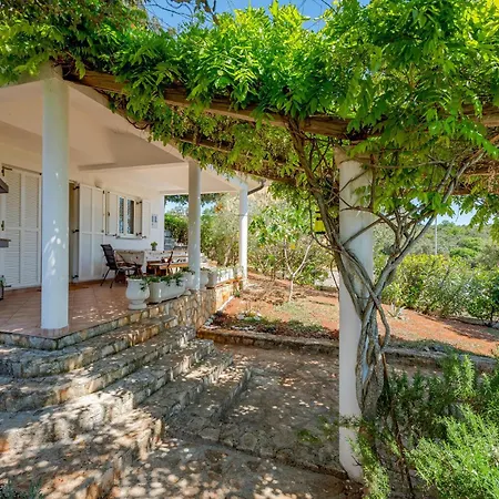 Holiday home Cozy In With Outdoor Swimming Pool Pavicini